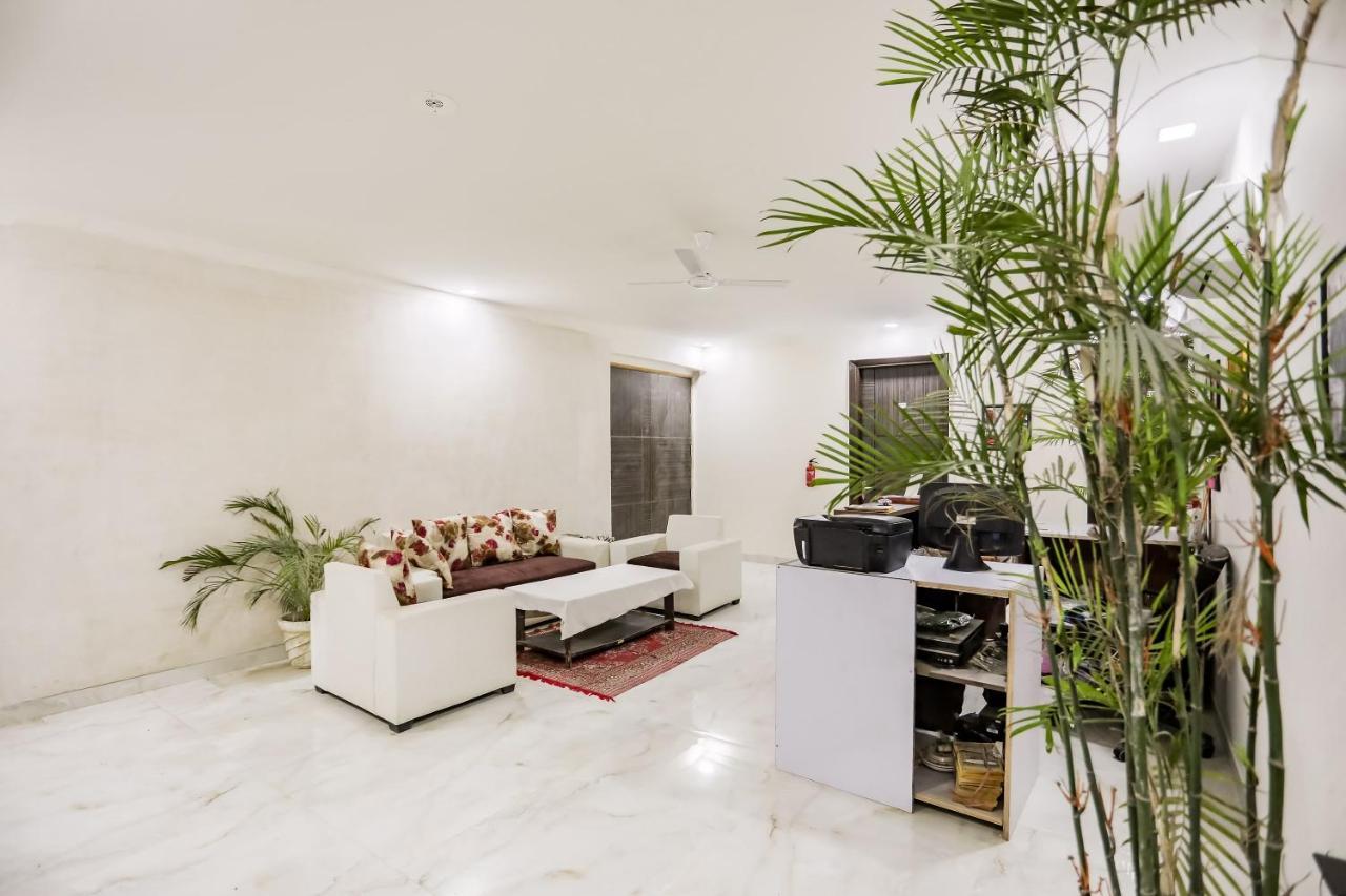 גורגאון Oyo 65118 Hotel Vatika מראה חיצוני תמונה