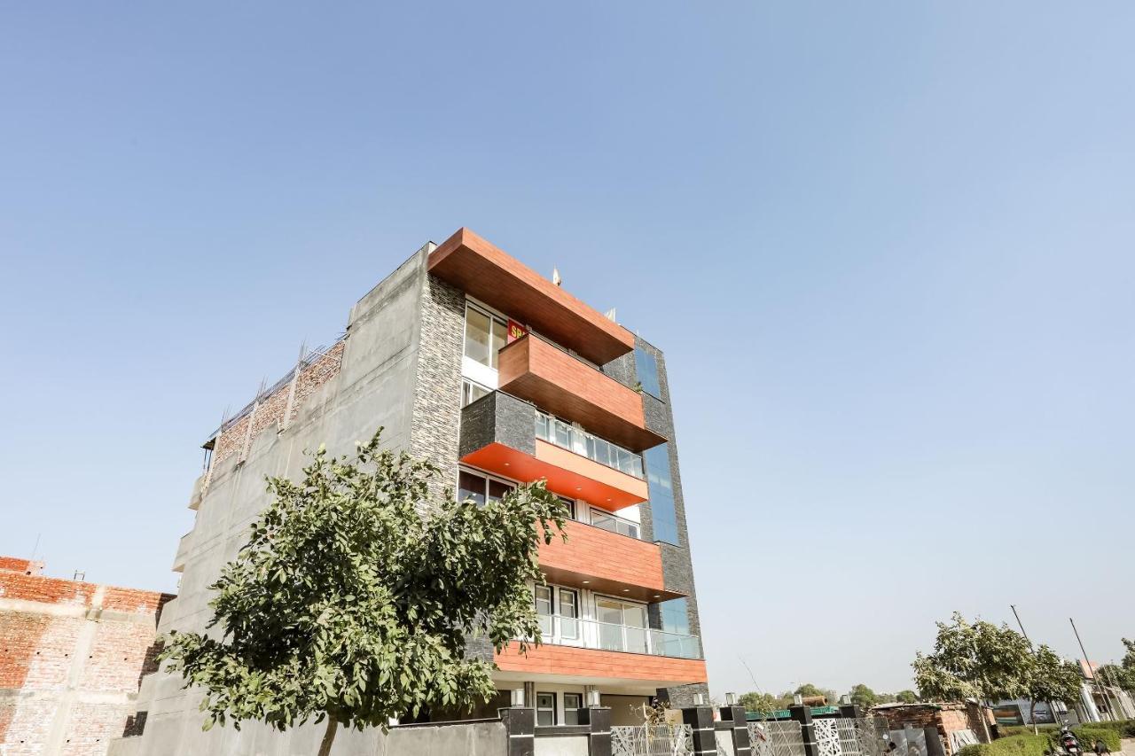 גורגאון Oyo 65118 Hotel Vatika מראה חיצוני תמונה